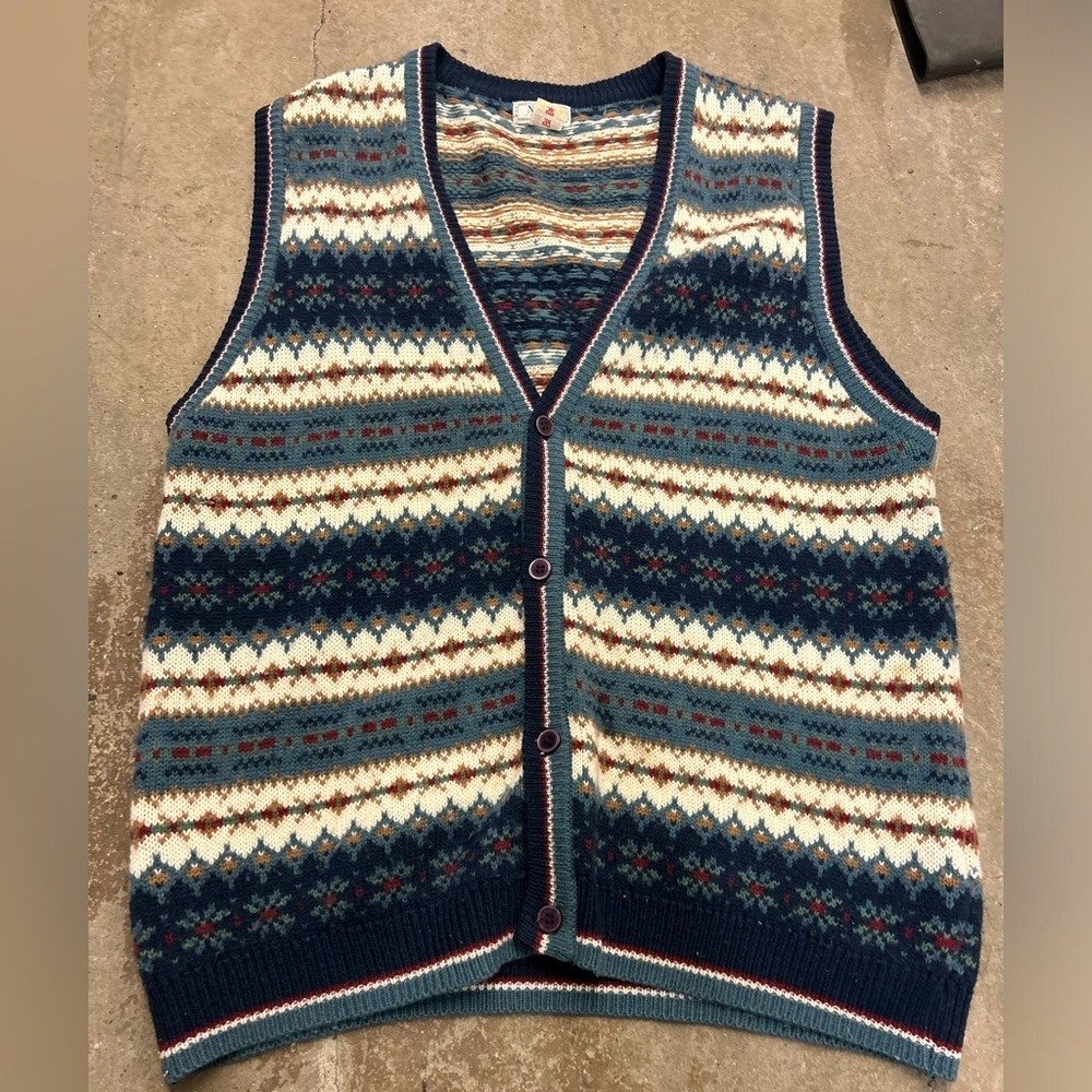 Noble vintage wool blend Patterned Knit Vest fair isle ‎ holiday
